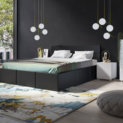Spálňová zostava s posteľou 160x200 cm CHEMUNG - biela / lesklá biela / čierna ekokoža