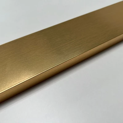 Šatníková skriňa ULRIKA PREMIUM - 150 cm, biela / zlatá