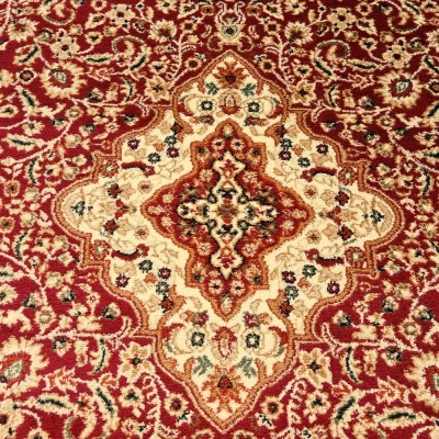 Orientálny kusový koberec 250x350 cm LUCHO - červený
