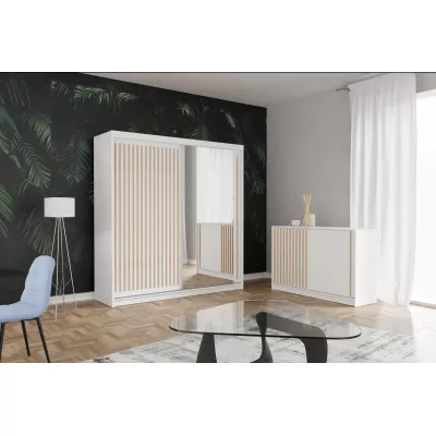 Široká komoda s dvierkami KAREN - biela / dub wotan