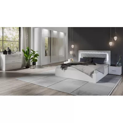 Veľká zrkadlová šatníková skriňa 258 cm PAMPLONA - alpská biela / lesklá biela + LED osvetlenie ZDARMA