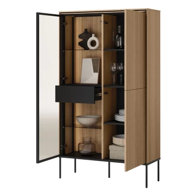 Vysoká presklená komoda s dvierkami a šuplíkom ANACORTES - dub + LED osvetlenie ZDARMA