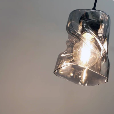 Moderné závesné osvetlenie FELIS - 1xE27, 60W, čierne / dymové sklo