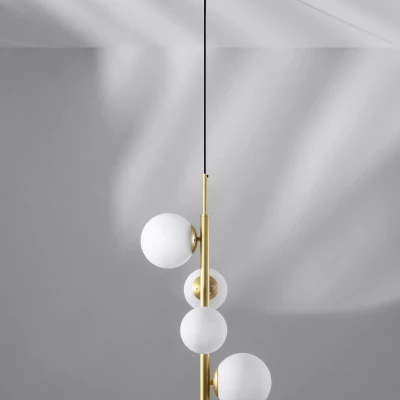 Závesné art deco svietidlo CORDEL - 4xG9, 28W, mosadzné / biele