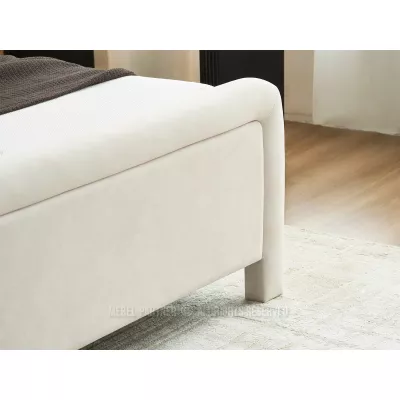 Čalúnená posteľ 180x200 JAKUBA - krémová