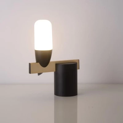 Stolná LED lampa v škandinávskom štýle SAKAI - 5,4W, 3000K (teplá biela), prírodné drevo / čierna
