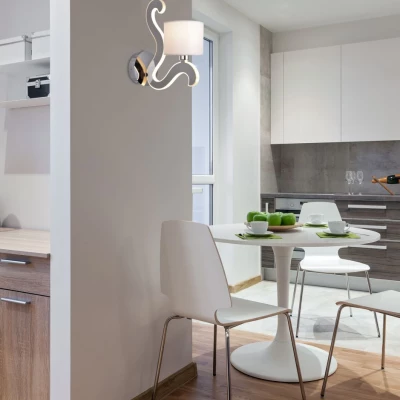 Moderná nástenná lampa AMBROSIA - 1xE14, 40W + LED 6W, 2800K (teplá biela), chrómovaná