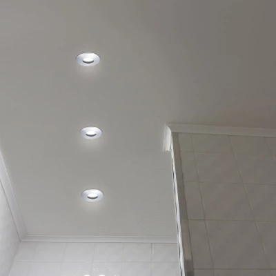 Zápustné kúpeľňové okrúhle stropné svetlo DERYL 9 - 1xGU5,3, MR16, 50W, 8,3cm, chrómované