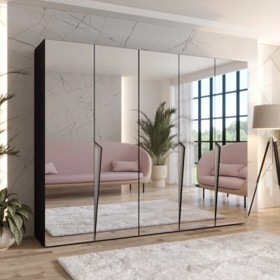 Široká šatníková skriňa 250 cm SORAYA 3 so zrkadlom - čierna / kašmírové úchyty