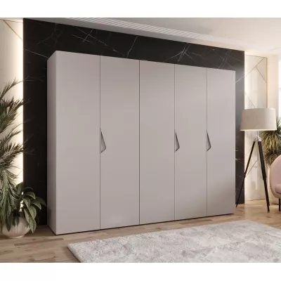 Široká šatníková skriňa 250 cm AMARIS 1 - kašmír / kašmírové úchyty