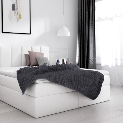 Extravagantná čalúnená posteľ Sven s úložným priestorom biela eko koža 140 x 200 + topper