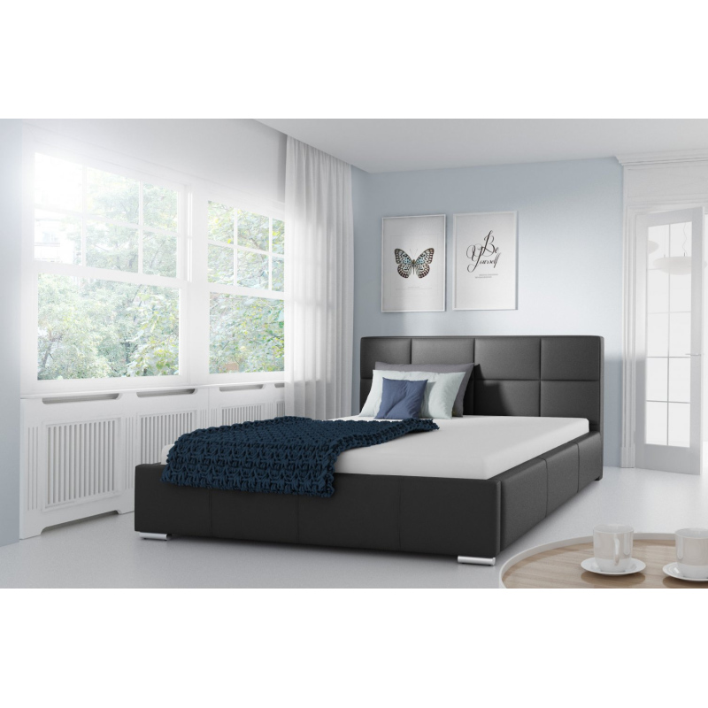 Jednoduchá posteľ Marion 140x200, čierna eko koža