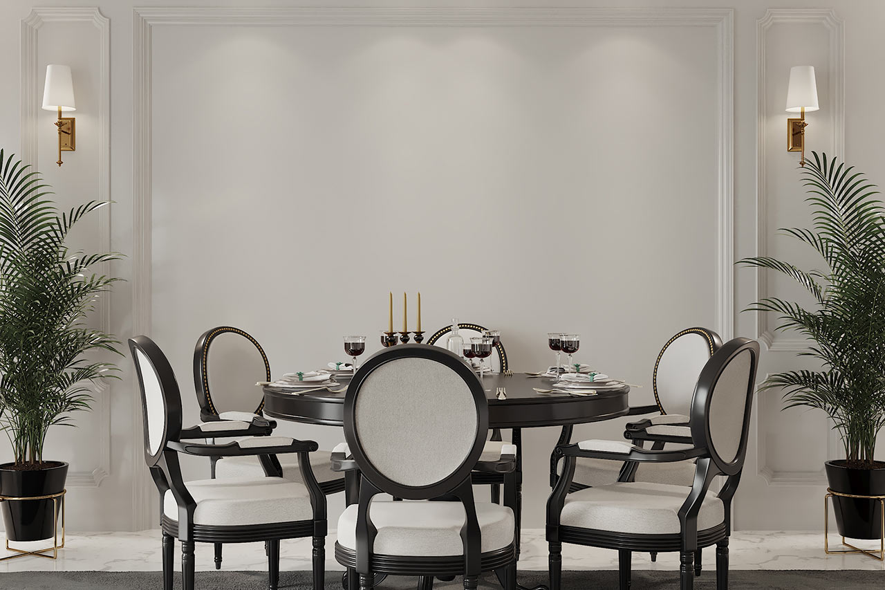 Elegantná jedáleň vybavená tradičným nábytkom