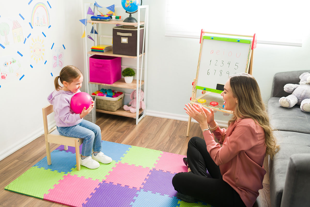 Správna stolička dopraje dieťaťu pohodlné posedenie pri práci aj zábave. Poznáte ju ľahko, dieťa si ju zamiluje na prvý posed.